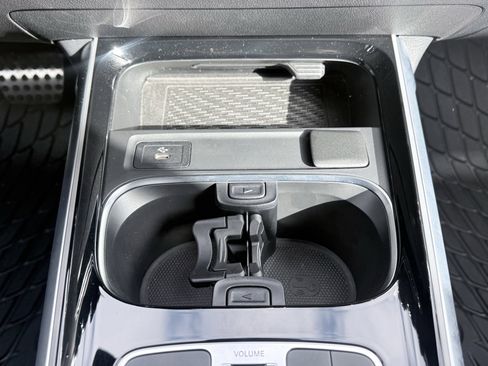 Used 2024 Mercedes-Benz GLB 250 image 58