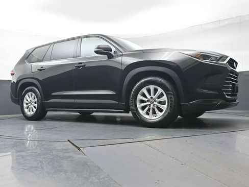 Used 2024 Toyota Grand Highlander XLE image 42