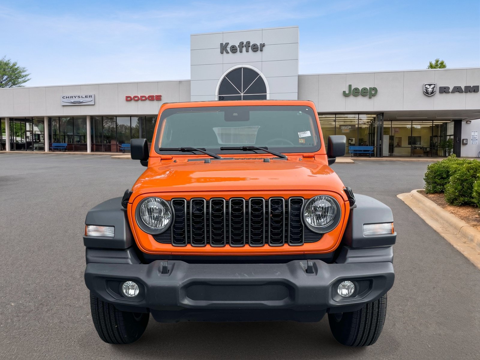 Used 2025 Jeep Wrangler Unlimited Sport AWD/4WD image 2