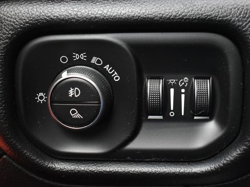Used 2019 RAM 1500 Rebel AWD/4WD image 18