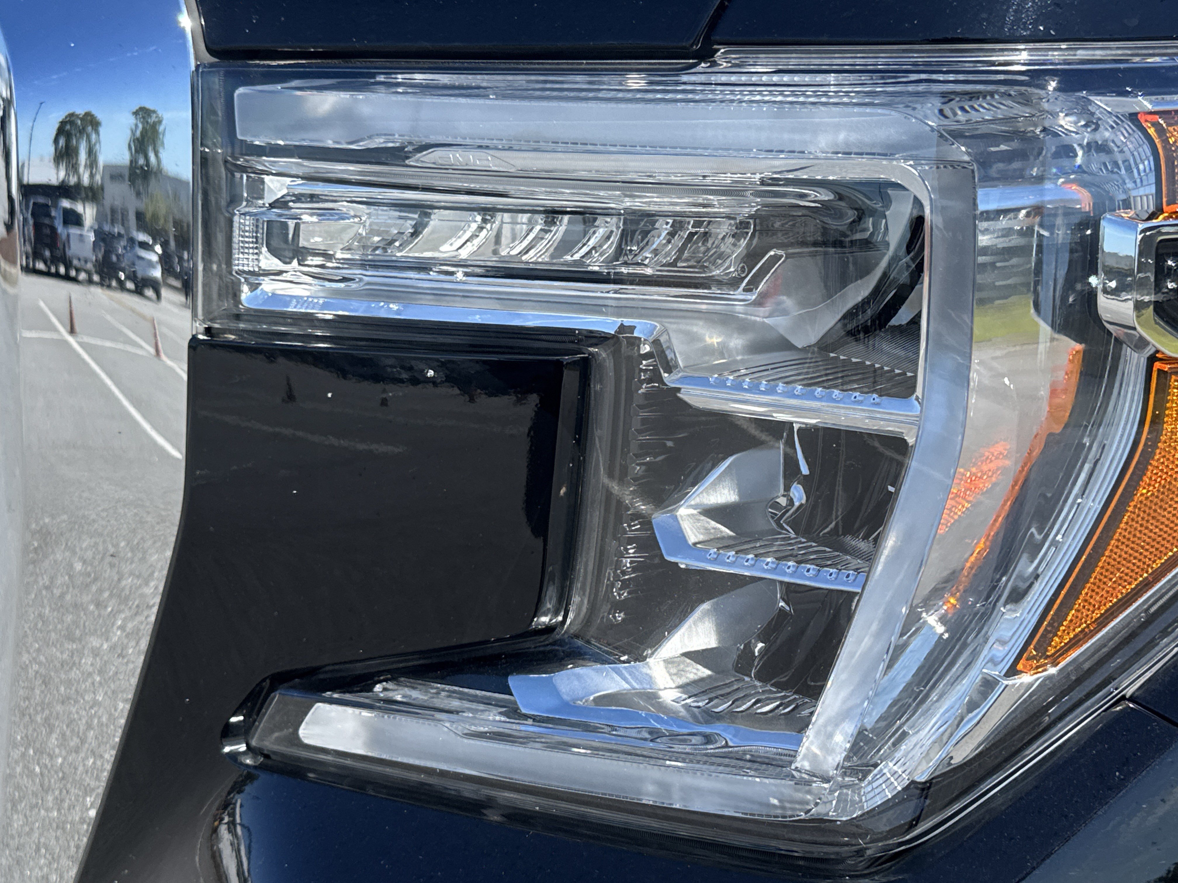 Used 2021 GMC Sierra 1500 SLT w/ SLT Premium Plus Package AWD/4WD image 6