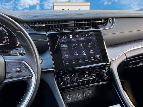 Used 2021 Jeep Grand Cherokee L Limited image 6