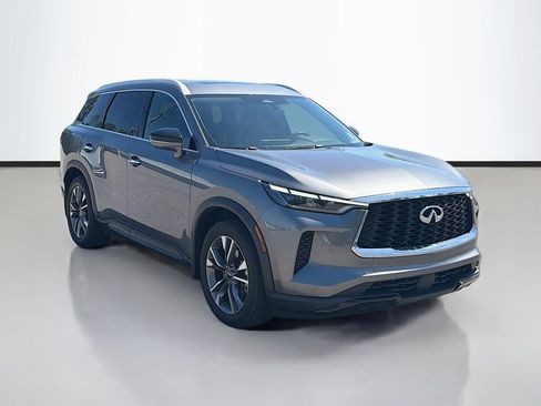Used 2023 INFINITI QX60 Luxe w/ Cargo Package FWD image 3