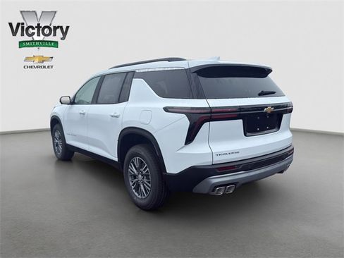 New 2026 Chevrolet Traverse LT w/ Driver Confidence Package image 4