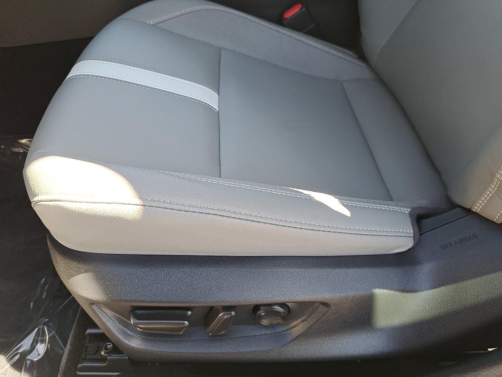 Used 2026 Toyota Camry SE FWD image 30
