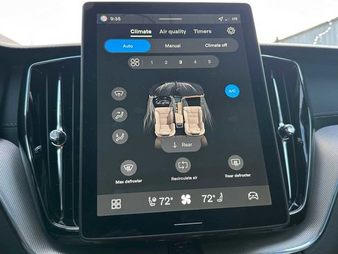 New 2026 Volvo XC60 B5 Ultra w/ Climate Package image 27