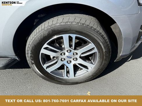Used 2024 Ford Expedition Limited image 16