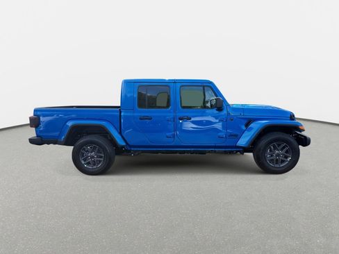 New 2025 Jeep Gladiator Sport image 4