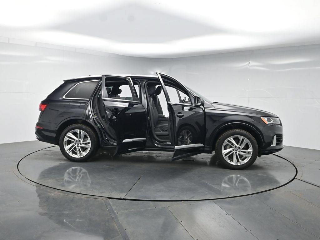 Used 2021 Audi Q7 3.0T Premium Plus w/ Premium Plus Package AWD/4WD image 42
