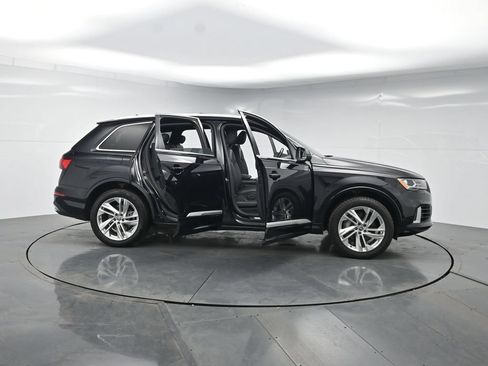 Used 2021 Audi Q7 3.0T Premium Plus w/ Premium Plus Package AWD/4WD image 42