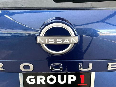 Certified 2023 Nissan Rogue SV w/ SV Premium B Package FWD image 31