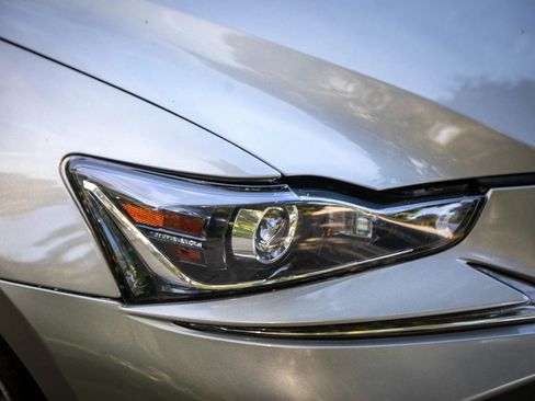 Used 2020 Lexus IS 300 w/ Premium Package RWD image 14