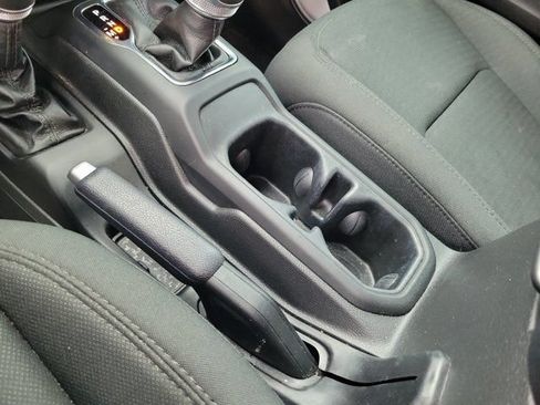 Used 2021 Jeep Wrangler Sport AWD/4WD image 28