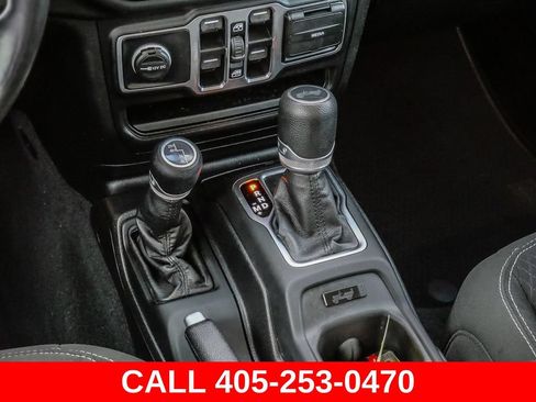 Used 2021 Jeep Wrangler Unlimited Sport AWD/4WD image 31