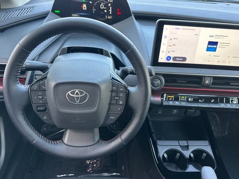 Used 2024 Toyota Prius Prime Premium image 27