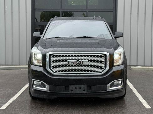Used 2017 GMC Yukon Denali w/ Open Road Package AWD/4WD image 2