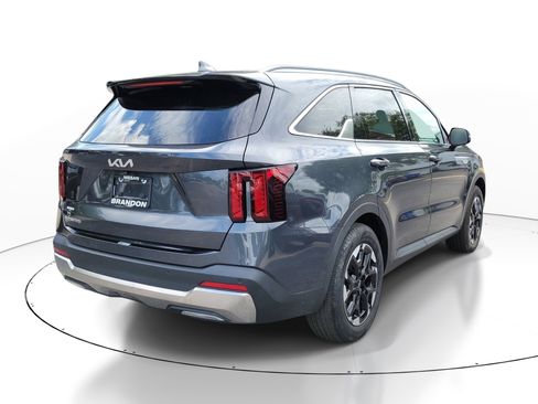 Used 2024 Kia Sorento S FWD image 8