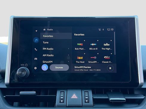 Used 2025 Toyota RAV4 XLE Premium image 31