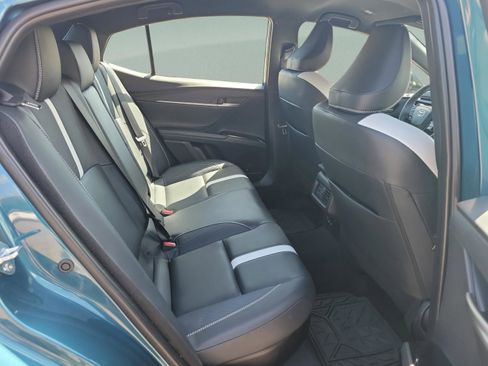 Used 2025 Toyota Camry SE image 10