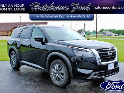 Used 2024 Nissan Pathfinder SV