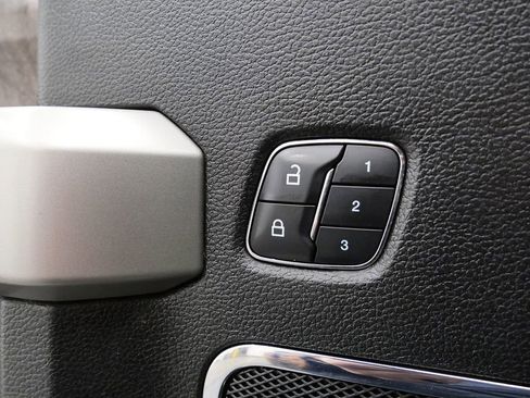 Used 2017 Ford F350 Lariat w/ Chrome Package image 16