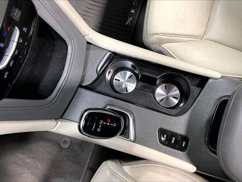 Used 2019 Cadillac XT5 Luxury image 18