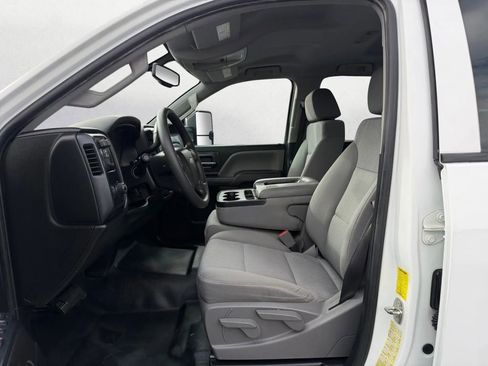 Used 2019 Chevrolet Silverado 2500 W/T w/ WT Convenience Package image 12