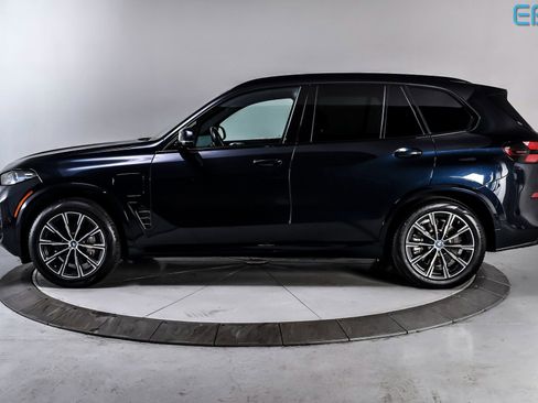 Used 2025 BMW X5 xDrive50e w/ M Sport Package AWD/4WD image 3