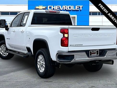 Used 2023 Chevrolet Silverado 2500 LT w/ Convenience Package image 4