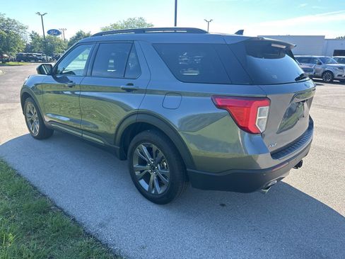 Used 2023 Ford Explorer XLT w/ Equipment Group 202A AWD/4WD image 14