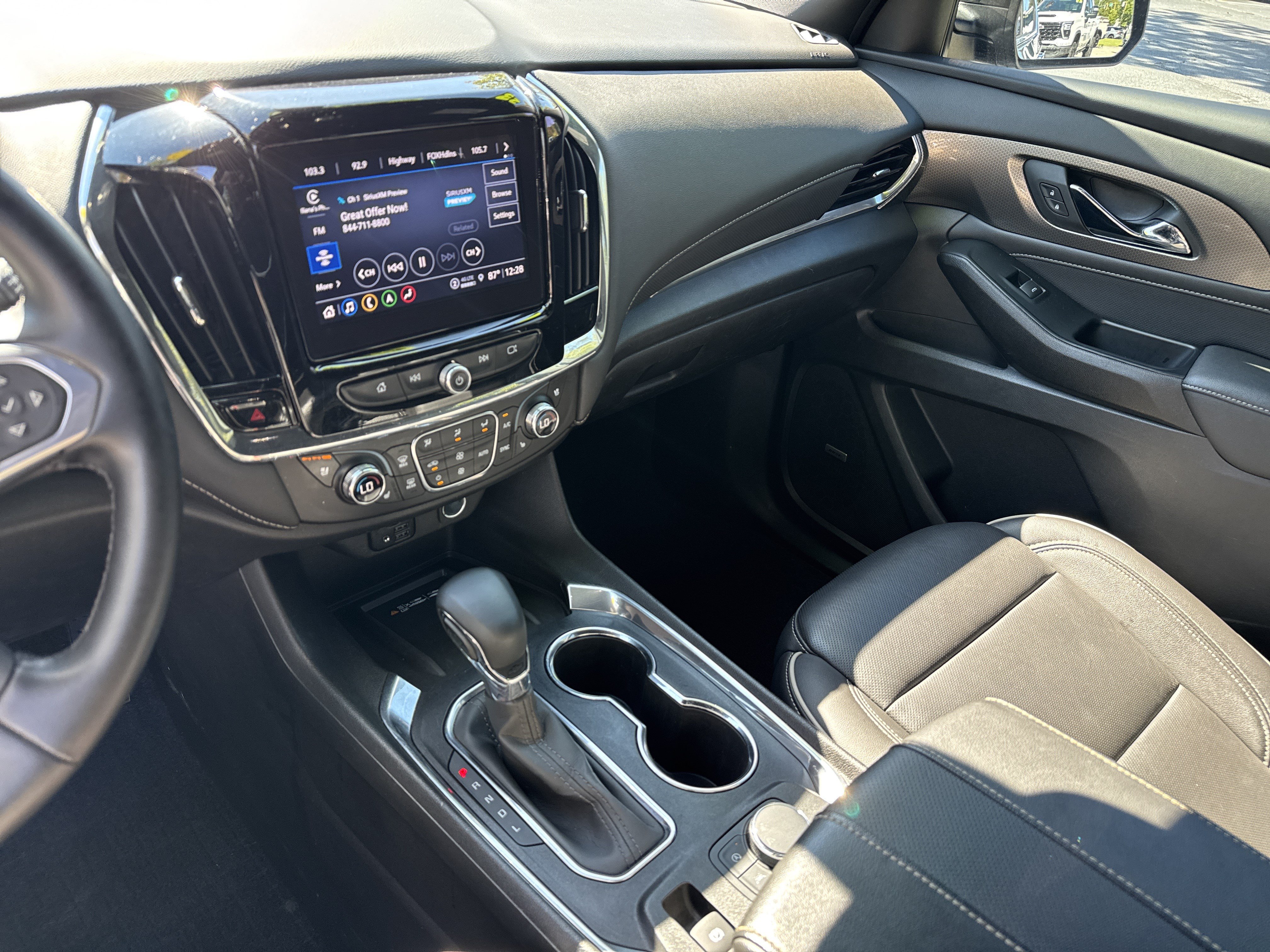Certified 2023 Chevrolet Traverse Premier FWD image 23