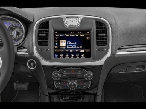 Certified 2023 Chrysler 300 Touring w/ Sport Appearance Package image 7