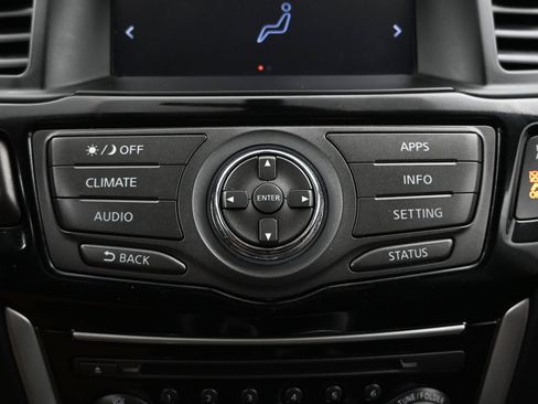 Used 2020 Nissan Pathfinder SV AWD/4WD image 17