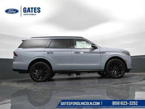 New 2025 Lincoln Navigator Reserve w/ Jet Appearance Package image 44