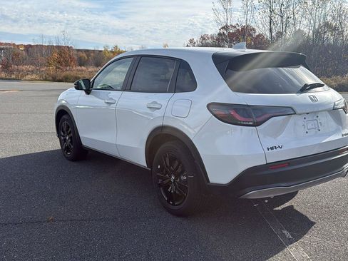 New 2026 Honda HR-V Sport image 9