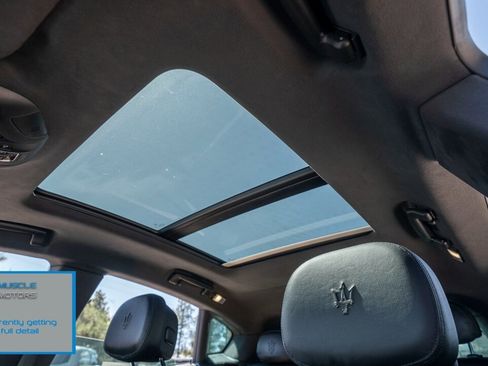 Used 2023 Maserati Levante Modena image 10