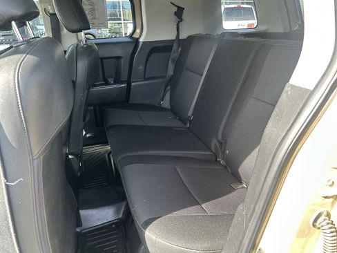 Used 2012 Toyota FJ Cruiser 4WD w/ Convenience Pkg image 22