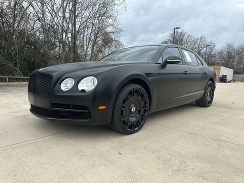 Used 2014 Bentley Flying Spur W12 image 1