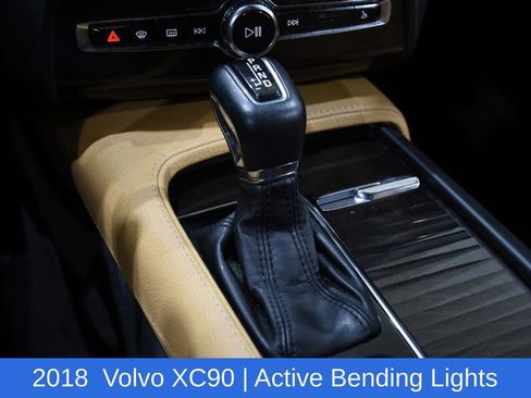 Used 2018 Volvo XC90 T6 Momentum w/ Convenience Package image 23