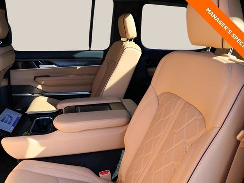 New 2025 Jeep Grand Wagoneer Series III w/ Quick Order Packagew 28T image 16