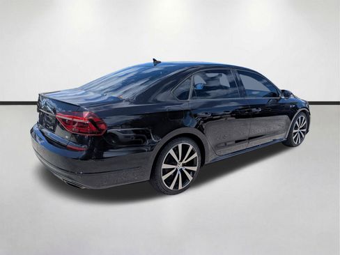 Used 2018 Volkswagen Passat 3.6 FWD image 4
