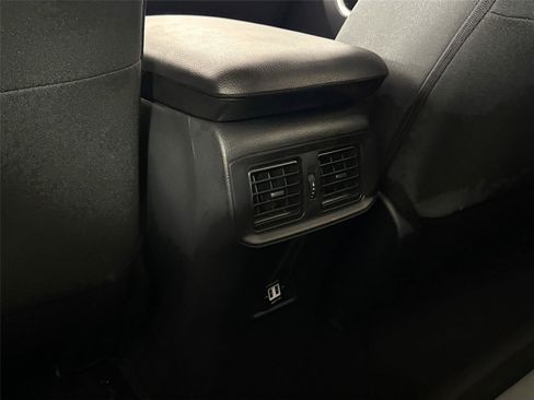 Certified 2025 Toyota RAV4 LE image 32