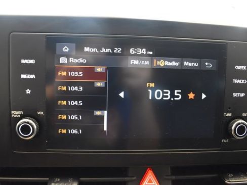 Used 2024 Kia Sportage LX AWD/4WD image 8