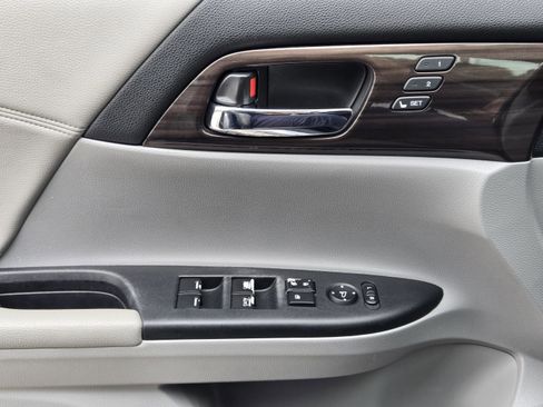 Used 2016 Honda Accord EX-L image 20