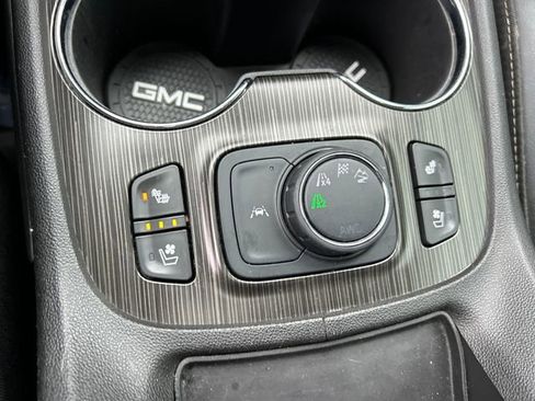 Used 2022 GMC Acadia SLT w/ Elevation Edition image 19