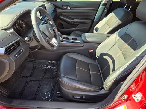 Used 2022 Nissan Altima 2.5 SR image 13