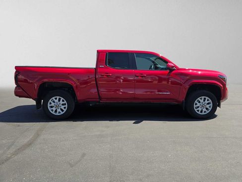 Certified 2025 Toyota Tacoma SR5 RWD image 2