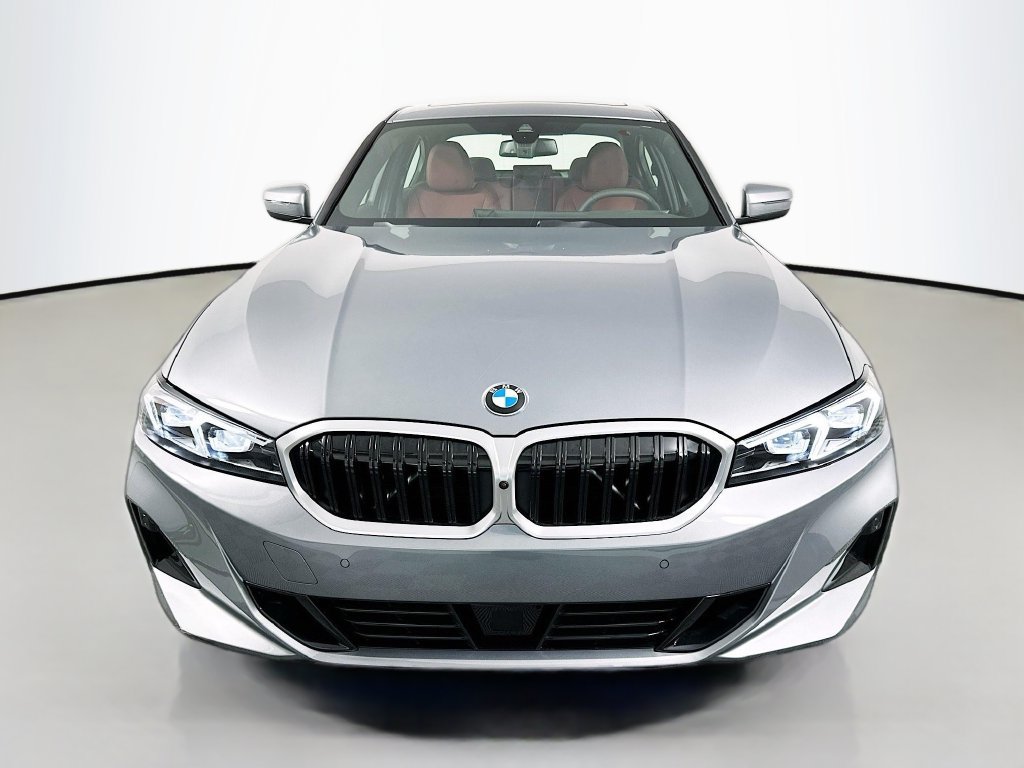 Used 2026 BMW 330i Sedan w/ Premium Package RWD image 2