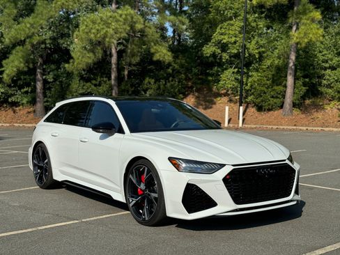 Used 2022 Audi RS 6 w/ Executive Package AWD/4WD image 16