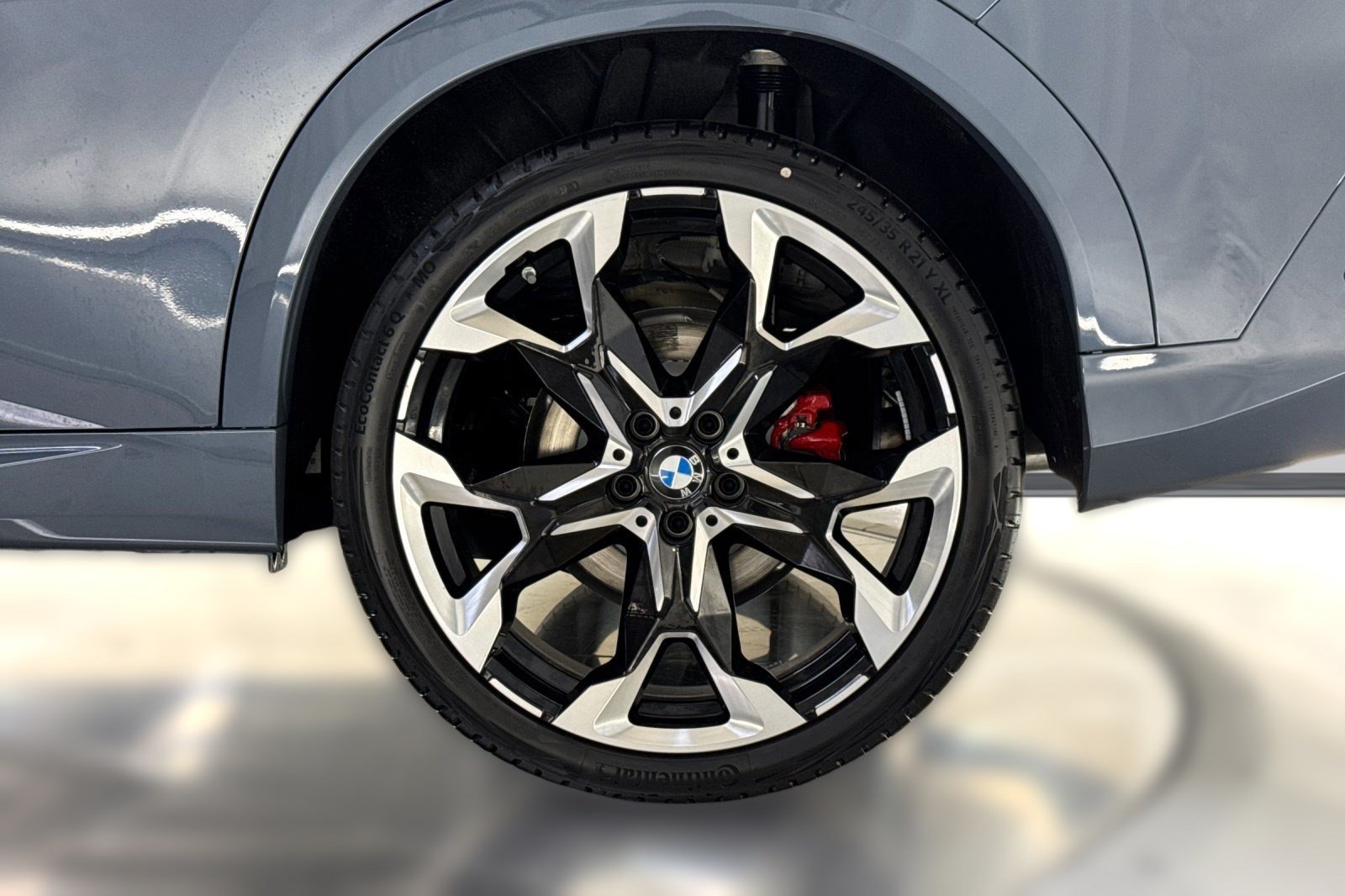 Used 2026 BMW X2 xDrive28i w/ M Sport Package AWD/4WD image 12